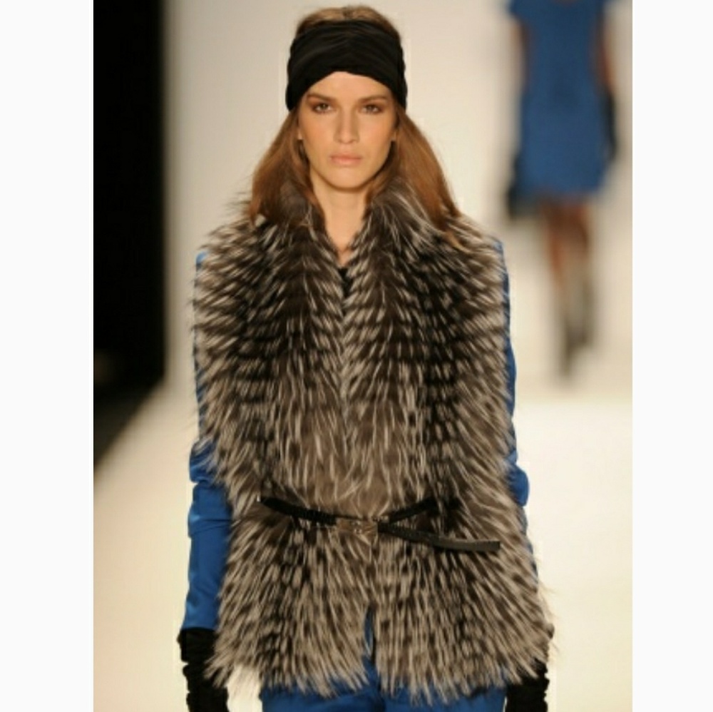 🦊 Michael Kors Collection Silver Fox fur Vest M - Picture 3 of 10